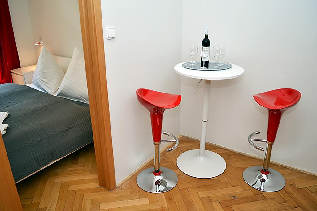 פראג Classic 2Bdr Suite By Ruterra מראה חיצוני תמונה